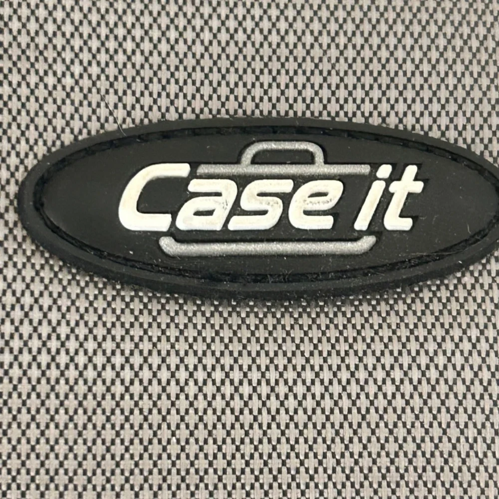 Case It Zipper Binder. NWOT